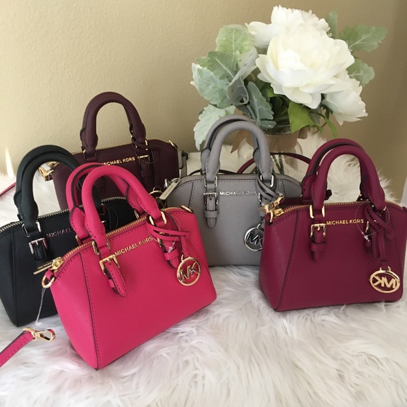 Last one ✨Michael Kors mini Ciara Xbody bag - Picture 5 of 5